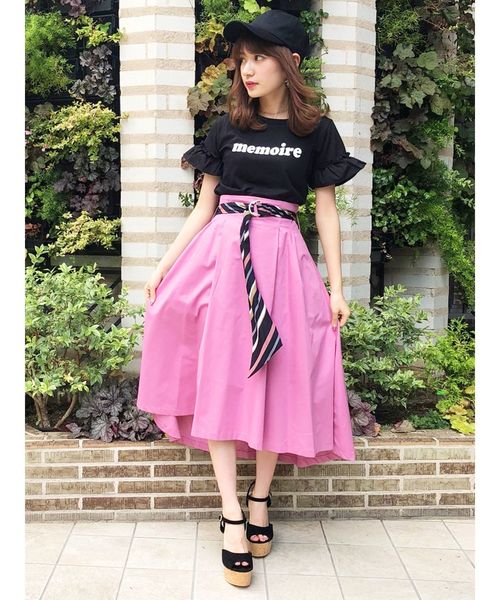 dazzlin(ダズリン)の「スカーフベルトスカート(スカート・レディース・ベージュ/ピンク/イエロー/グリーン/キャメル/オレンジ・SMALL/MEDIUM)」の20枚目の写真