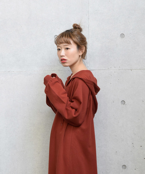 w closet（ダブルクローゼット）の「スエットフーディワンピース_（ワンピース・レディース・ブラック/グレー/オレンジ・FREE）」の22枚目の写真