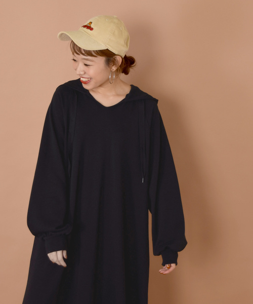 w closet（ダブルクローゼット）の「スエットフーディワンピース_（ワンピース・レディース・ブラック/グレー/オレンジ・FREE）」の16枚目の写真