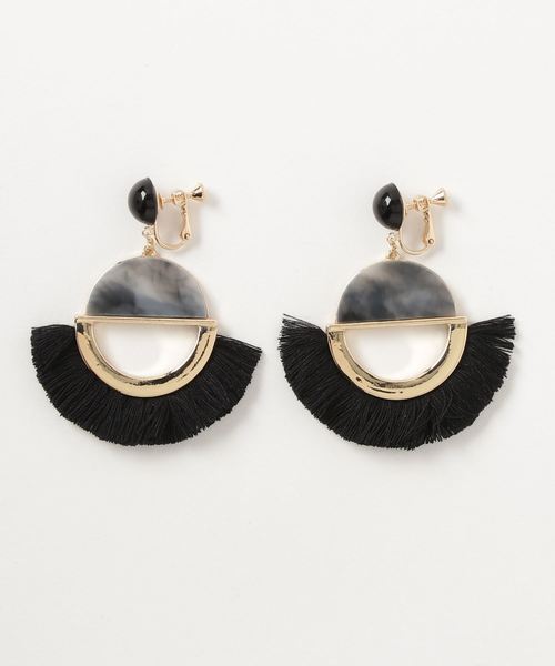 YECCA VECCA（イェッカヴェッカ）の「ラウンドフリンジイヤリング（イヤリング・レディース・ブラック/グリーン/キャメル・FREE）」の2枚目の写真