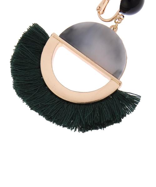 YECCA VECCA（イェッカヴェッカ）の「ラウンドフリンジイヤリング（イヤリング・レディース・ブラック/グリーン/キャメル・FREE）」の5枚目の写真