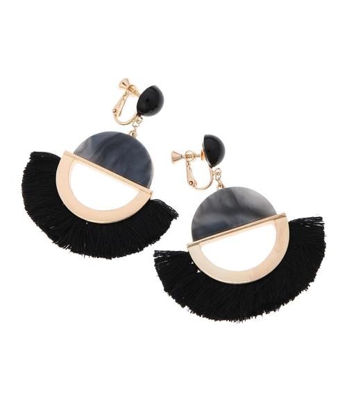 YECCA VECCA（イェッカヴェッカ）の「ラウンドフリンジイヤリング（イヤリング・レディース・ブラック/グリーン/キャメル・FREE）」の4枚目の写真