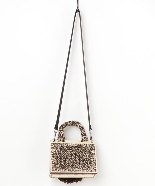 lala Born（ララボーン）の「【lala Born】手編みタッセル付きショルダーバッグ（ショルダーバッグ・レディース・ブラウン/レッド・FREE）」の3枚目の写真