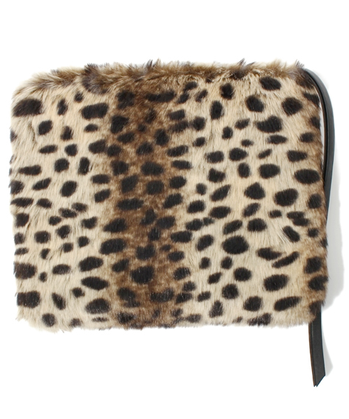 UNITED ARROWS（ユナイテッドアローズ）の「UAW FAKEFUR クラッチ◆◆◆（クラッチバッグ・レディース・ホワイト/ブラック/その他1・フリー）」の5枚目の写真