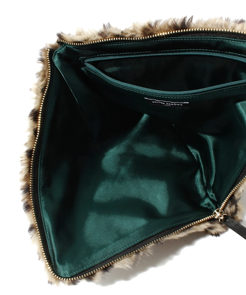 UNITED ARROWS（ユナイテッドアローズ）の「UAW FAKEFUR クラッチ◆◆◆（クラッチバッグ・レディース・ホワイト/ブラック/その他1・フリー）」の9枚目の写真