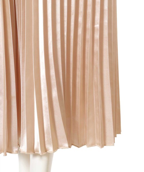 fifth(フィフス)の「プリーツシャイニーロングスカート(スカート・レディース・ブラック/ベージュ/カーキ・MEDIUM)」の19枚目の写真