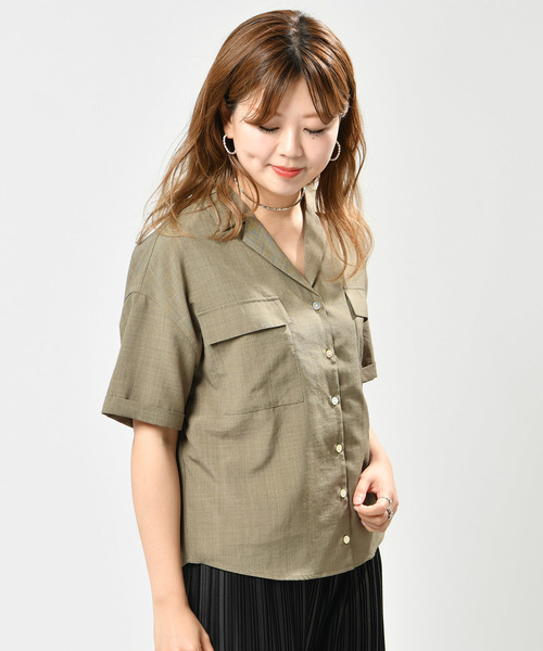 DISCOAT（ディスコート）の「リネンタッチ両ポケ開襟シャツ（シャツ/ブラウス・レディース・ベージュ/オフホワイト/カーキ・MEDIUM/LARGE）」の3枚目の写真