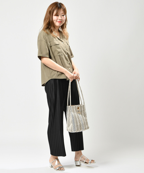 DISCOAT（ディスコート）の「リネンタッチ両ポケ開襟シャツ（シャツ/ブラウス・レディース・ベージュ/オフホワイト/カーキ・MEDIUM/LARGE）」の14枚目の写真