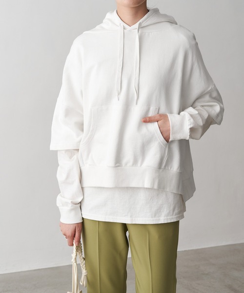 Chaco closet（チャコ クローゼット）の「5分袖 サイドスリット 裏毛ワイドパーカー（パーカー・レディース・ブラック/アイボリー/杢グレー/ベージュ/パープル・FREE）」の6枚目の写真