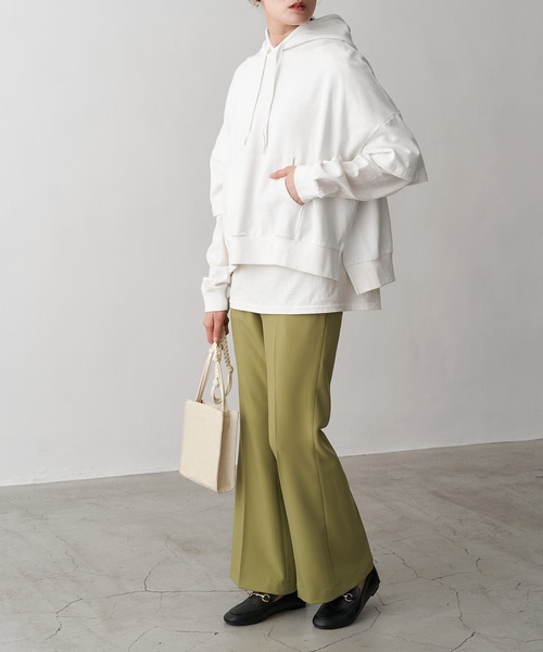 Chaco closet（チャコ クローゼット）の「5分袖 サイドスリット 裏毛ワイドパーカー（パーカー・レディース・ブラック/アイボリー/杢グレー/ベージュ/パープル・FREE）」の7枚目の写真