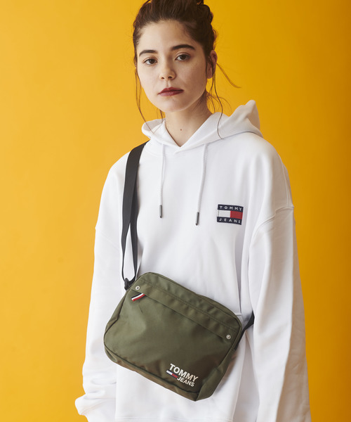 tommy jeans(トミー ジーンズ)の「ボディバッグ(ボディバッグ/ウエストポーチ・メンズ・ブラック/オリーブ・FREE)」の1枚目の写真