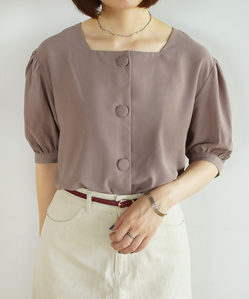 PairPair(ペアペア)の「スクエアネックBIGボタンブラウス(シャツ/ブラウス・レディース・ブラック/オフホワイト/モカ・FREE)」の3枚目の写真