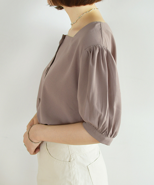 PairPair(ペアペア)の「スクエアネックBIGボタンブラウス(シャツ/ブラウス・レディース・ブラック/オフホワイト/モカ・FREE)」の12枚目の写真