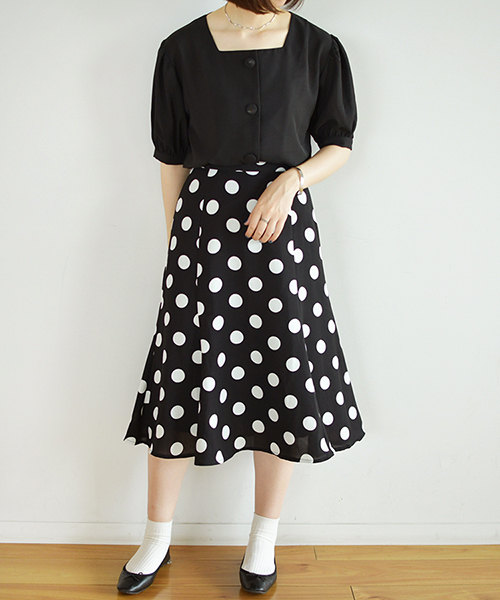 PairPair(ペアペア)の「スクエアネックBIGボタンブラウス(シャツ/ブラウス・レディース・ブラック/オフホワイト/モカ・FREE)」の14枚目の写真