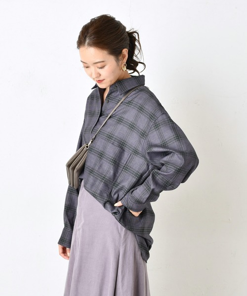 DouDou(ドゥドゥ)の「チェックビッグシャツ2(シャツ/ブラウス・レディース・パープル/ブラウン・FREE)」の7枚目の写真