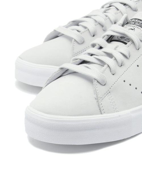 And A（アンドエー）の「STAN SMITH VULC NUBUCK (adidas Originals)（スニーカー・レディース・オフホワイト・24.5cm/23.5cm）」の4枚目の写真