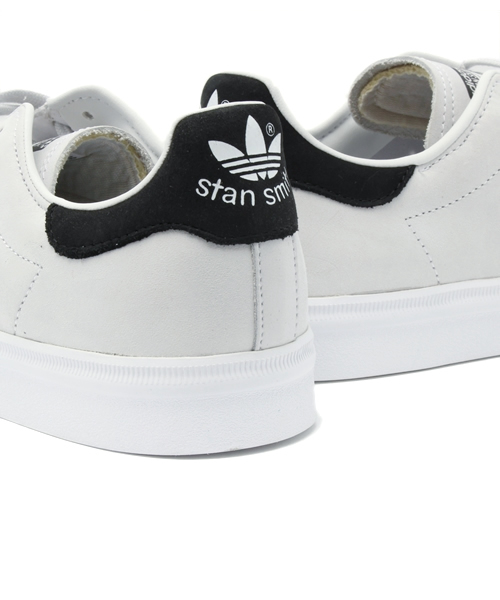 And A（アンドエー）の「STAN SMITH VULC NUBUCK (adidas Originals)（スニーカー・レディース・オフホワイト・24.5cm/23.5cm）」の6枚目の写真