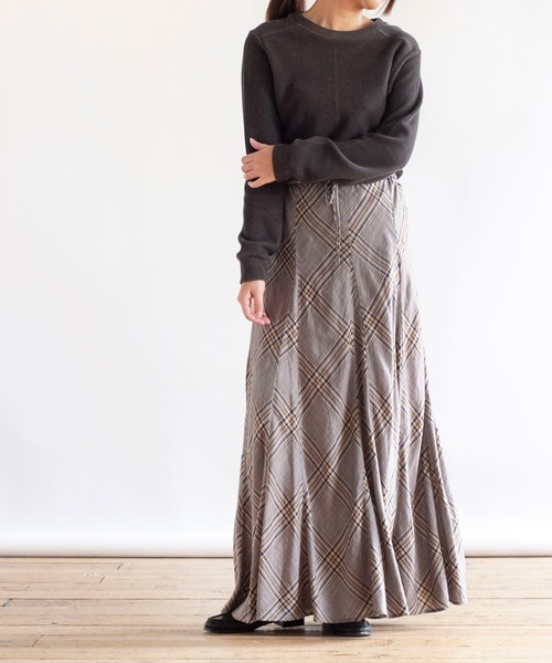 RNA-N(アールエヌエーエヌ)の「M1356 ニットライクラウンドヘムプルオーバー(Tシャツ/カットソー・レディース・オフホワイト/スミクロ/ピンク・MEDIUM)」の22枚目の写真