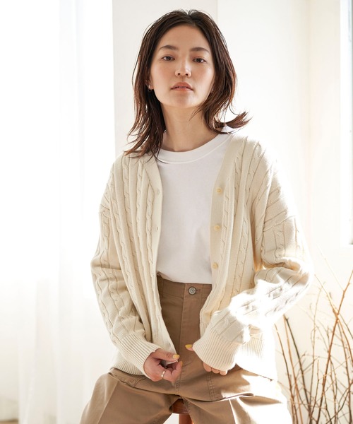 AMERICAN HOLIC(アメリカンホリック)の「ケーブルニットカーディガン*(カーディガン/ボレロ・レディース・ネイビー/アイボリー/モカ・M/L)」の2枚目の写真