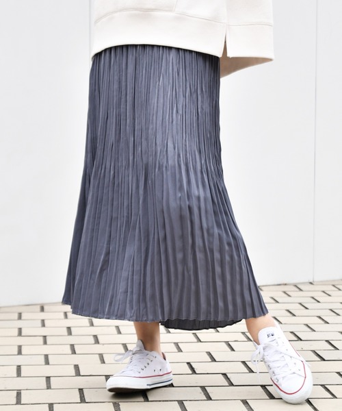 Ambre Neige(アンブルネージュ)の「ロングプリーツスカート/【WEB/EC限定商品】(スカート・レディース・ネイビー/ダークブルー/ピンクベージュ・FREE)」の2枚目の写真