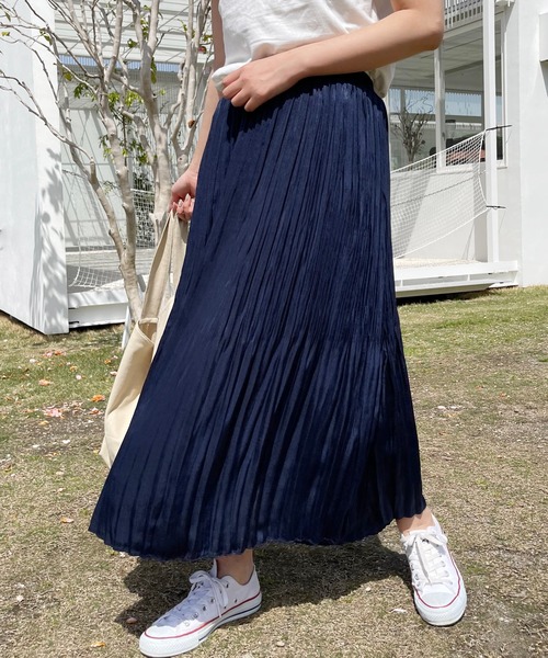 Ambre Neige(アンブルネージュ)の「ロングプリーツスカート/【WEB/EC限定商品】(スカート・レディース・ネイビー/ダークブルー/ピンクベージュ・FREE)」の6枚目の写真