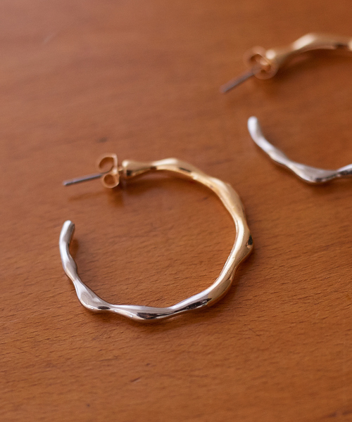 Abahouse Devinette(ドゥヴィネット)の「【9-22】配色グラデーションピアス(ピアス(両耳用)・レディース・ゴールド・フリー)」の8枚目の写真