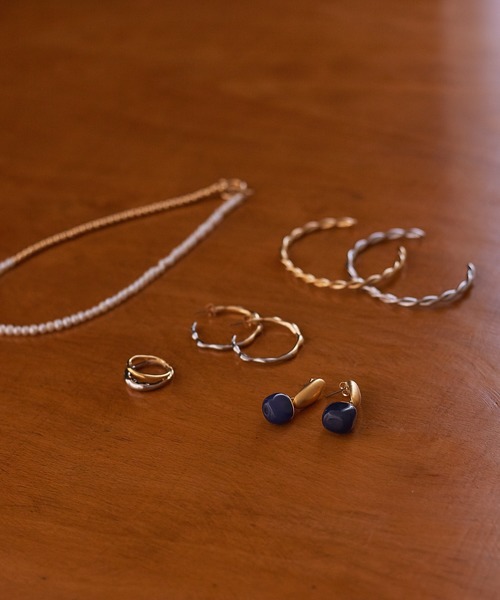 Abahouse Devinette(ドゥヴィネット)の「【9-22】配色グラデーションピアス(ピアス(両耳用)・レディース・ゴールド・フリー)」の6枚目の写真