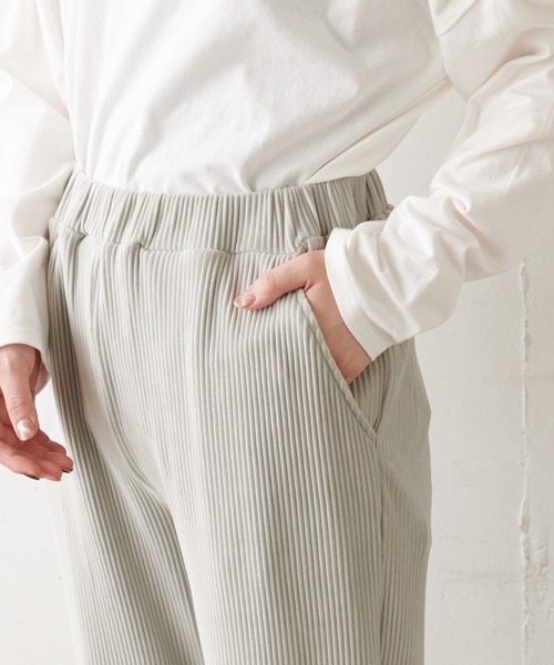 natural couture(ナチュラルクチュール)の「ほんわりあったかプリーツパンツ(その他パンツ・レディース・ブラウン/カーキ/グレイッシュベージュ・FREE)」の5枚目の写真