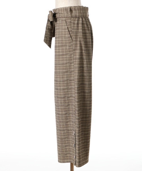 axes femme(アクシーズファム)の「裾ボタンデザインワイドパンツ(その他パンツ・レディース・チャコール/ブラウン・MEDIUM)」の22枚目の写真