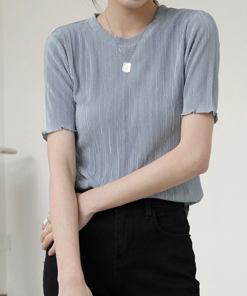 Mayree（メイリー）の「【Mayree】サテンミニプリーツトップス（Tシャツ/カットソー・レディース・ブラック/ブルー/モカ/グレイッシュベージュ/アイボリー・FREE）」の5枚目の写真