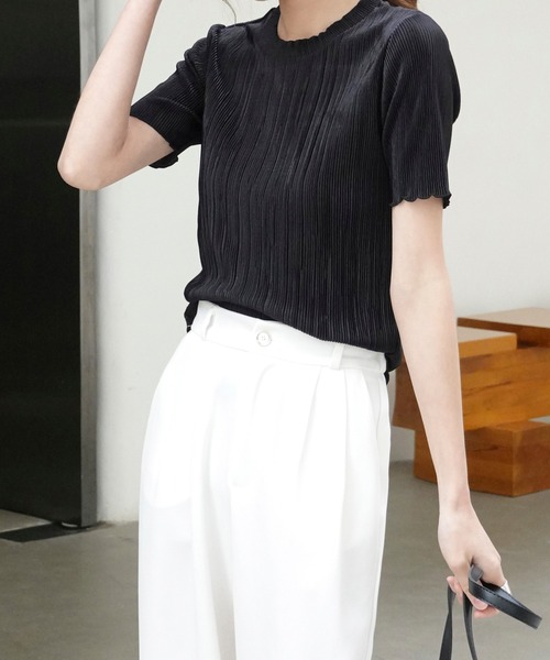 Mayree（メイリー）の「【Mayree】サテンミニプリーツトップス（Tシャツ/カットソー・レディース・ブラック/ブルー/モカ/グレイッシュベージュ/アイボリー・FREE）」の19枚目の写真