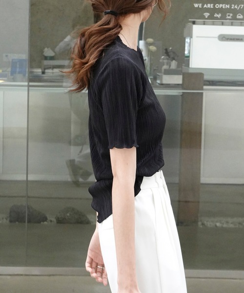 Mayree（メイリー）の「【Mayree】サテンミニプリーツトップス（Tシャツ/カットソー・レディース・ブラック/ブルー/モカ/グレイッシュベージュ/アイボリー・FREE）」の21枚目の写真