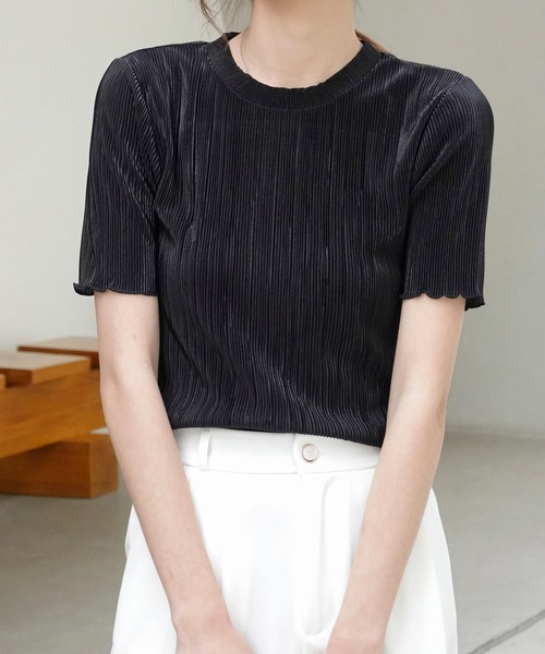 Mayree（メイリー）の「【Mayree】サテンミニプリーツトップス（Tシャツ/カットソー・レディース・ブラック/ブルー/モカ/グレイッシュベージュ/アイボリー・FREE）」の22枚目の写真