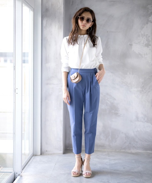 WHITE JOOLA（ホワイトジョーラ）の「PrimeFlex紫外線防止＆撥水＆接触冷感＆ストレッチ！多機能・美ラインテーパードカラーパンツ（スラックス・レディース・ホワイト/ブラック/ブルー/グリーン/イエロー/ピンク・61/64/67）」の5枚目の写真