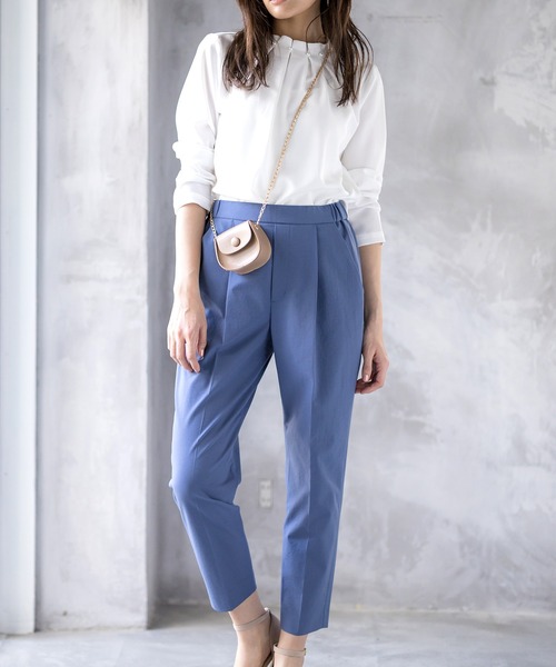 WHITE JOOLA（ホワイトジョーラ）の「PrimeFlex紫外線防止＆撥水＆接触冷感＆ストレッチ！多機能・美ラインテーパードカラーパンツ（スラックス・レディース・ホワイト/ブラック/ブルー/グリーン/イエロー/ピンク・61/64/67）」の19枚目の写真