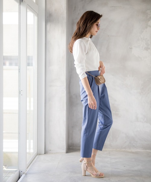 WHITE JOOLA（ホワイトジョーラ）の「PrimeFlex紫外線防止＆撥水＆接触冷感＆ストレッチ！多機能・美ラインテーパードカラーパンツ（スラックス・レディース・ホワイト/ブラック/ブルー/グリーン/イエロー/ピンク・61/64/67）」の11枚目の写真