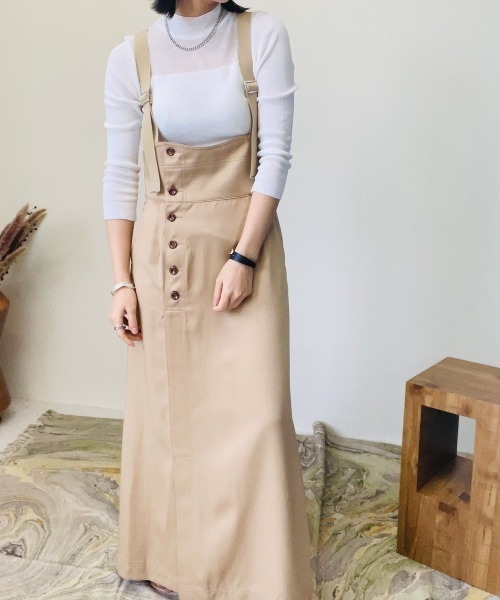 TEVALT(ヴァレット)の「チノライクサテンジャンパースカート(サロペット/オーバーオール・レディース・ライトカーキ/ブラック/ベージュ・38)」の1枚目の写真