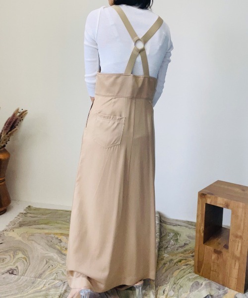 TEVALT(ヴァレット)の「チノライクサテンジャンパースカート(サロペット/オーバーオール・レディース・ライトカーキ/ブラック/ベージュ・38)」の5枚目の写真