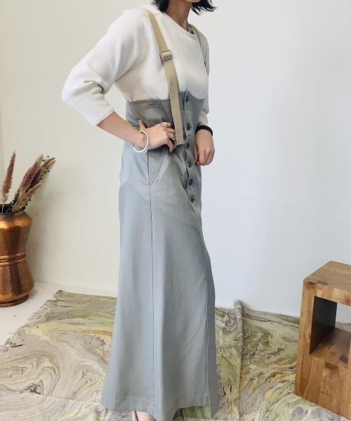 TEVALT(ヴァレット)の「チノライクサテンジャンパースカート(サロペット/オーバーオール・レディース・ライトカーキ/ブラック/ベージュ・38)」の6枚目の写真