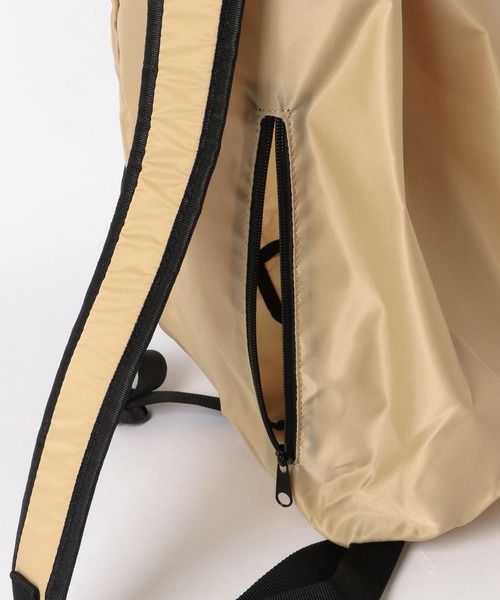 KBF（ケイビーエフ）の「KBFBOX　ナイロン巾着リュック∴（バックパック/リュック・レディース・ベージュ・ONE）」の7枚目の写真