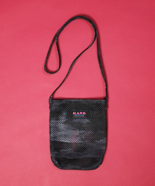 H.A.N.D.（エイチエーエヌディー）の「[H.A.N.D. / エイチエーエヌディー]　US CAMOUFLAGE POUCH（ショルダーバッグ・メンズ・ネイビー/オリーブ・FREE）」の2枚目の写真