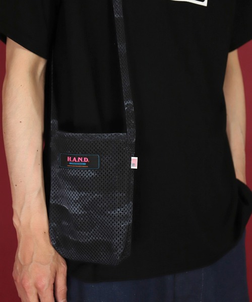 H.A.N.D.（エイチエーエヌディー）の「[H.A.N.D. / エイチエーエヌディー]　US CAMOUFLAGE POUCH（ショルダーバッグ・メンズ・ネイビー/オリーブ・FREE）」の13枚目の写真
