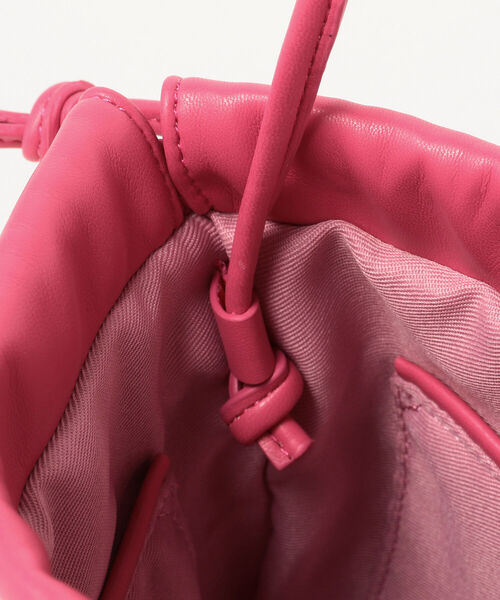 Ray BEAMS(レイビームス)の「Ray BEAMS / COW柄 巾着 バッグ(ショルダーバッグ・レディース・ブラック/ピンク・ONE SIZE)」の17枚目の写真