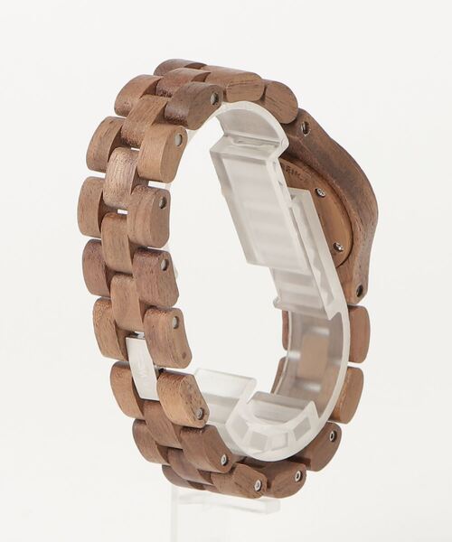 Wewood（ウィーウッド）の「【WEWOOD】CRISS イタリア発・天然木を使用した腕時計 生活防水機能付（アナログ腕時計・レディース・ベージュ/カーキ/ブラウン・FREE）」の5枚目の写真