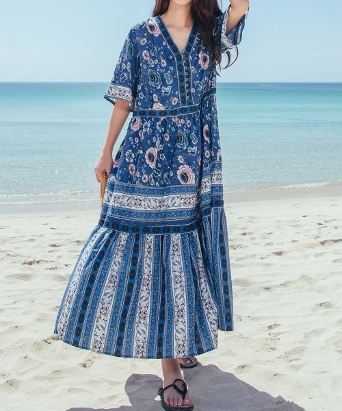 TeddyShop(テディショップ)の「レディース 花柄リゾートロングワンピース(ワンピース・レディース・ブルー・ONE SIZE)」の2枚目の写真