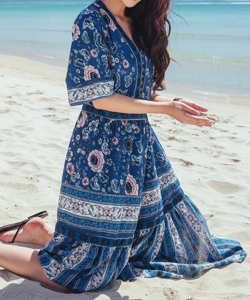 TeddyShop(テディショップ)の「レディース 花柄リゾートロングワンピース(ワンピース・レディース・ブルー・ONE SIZE)」の3枚目の写真