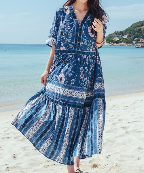 TeddyShop(テディショップ)の「レディース 花柄リゾートロングワンピース(ワンピース・レディース・ブルー・ONE SIZE)」の4枚目の写真