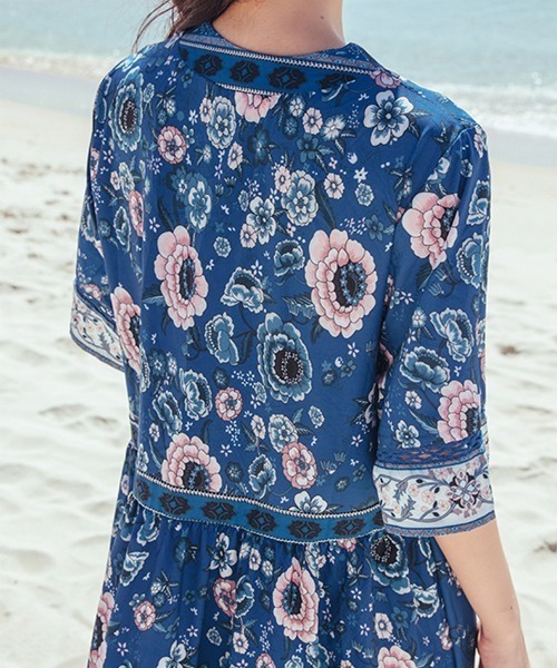 TeddyShop(テディショップ)の「レディース 花柄リゾートロングワンピース(ワンピース・レディース・ブルー・ONE SIZE)」の5枚目の写真