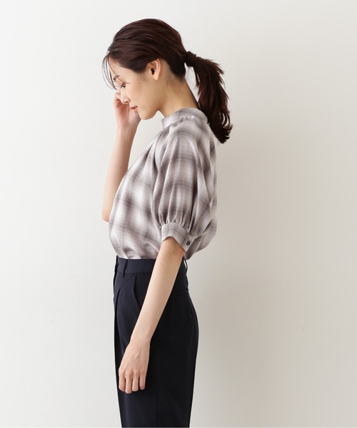 NATURAL BEAUTY BASIC（ナチュラルビューティーベーシック）の「オンブレチェックブラウス（シャツ/ブラウス・レディース・グレー系その他/ブラウン系その他・SMALL/MEDIUM）」の9枚目の写真