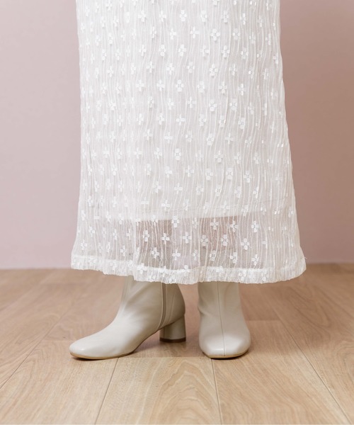 flower(フラワー)の「チュールブルームスカート(スカート・レディース・ベージュ/アイボリー・FREE)」の5枚目の写真